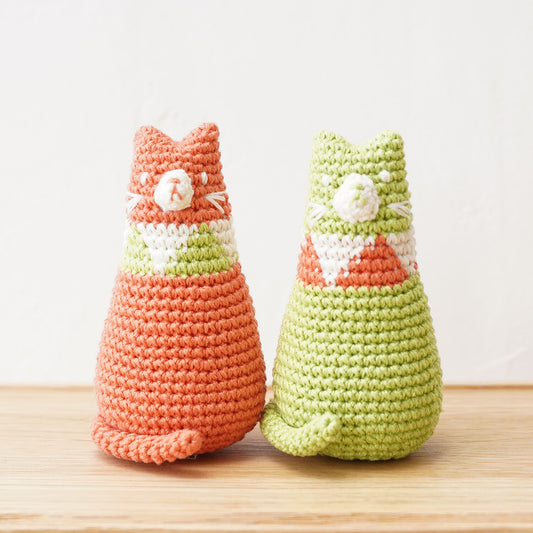 Sitting Cat Pair Amigurumi Crochet Kit