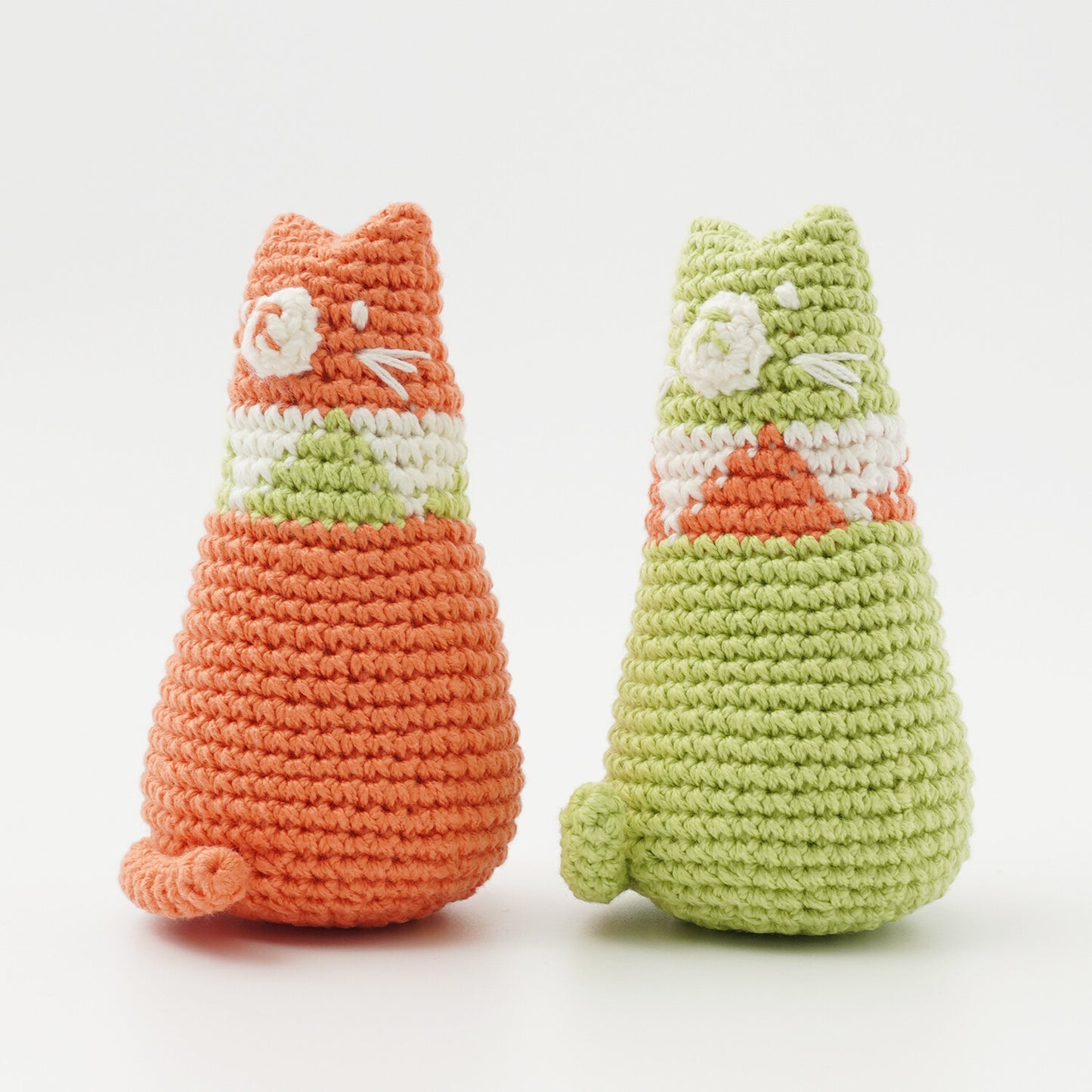 Sitting Cat Pair Amigurumi Crochet Kit