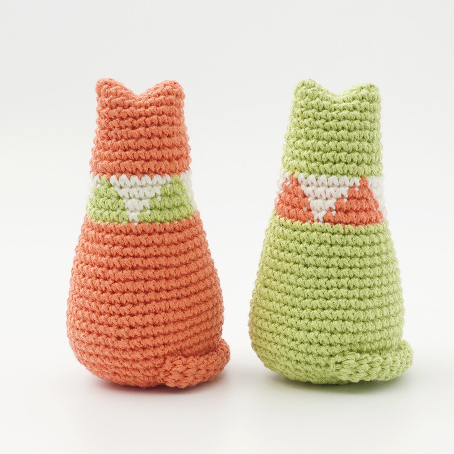 Sitting Cat Pair Amigurumi Crochet Kit